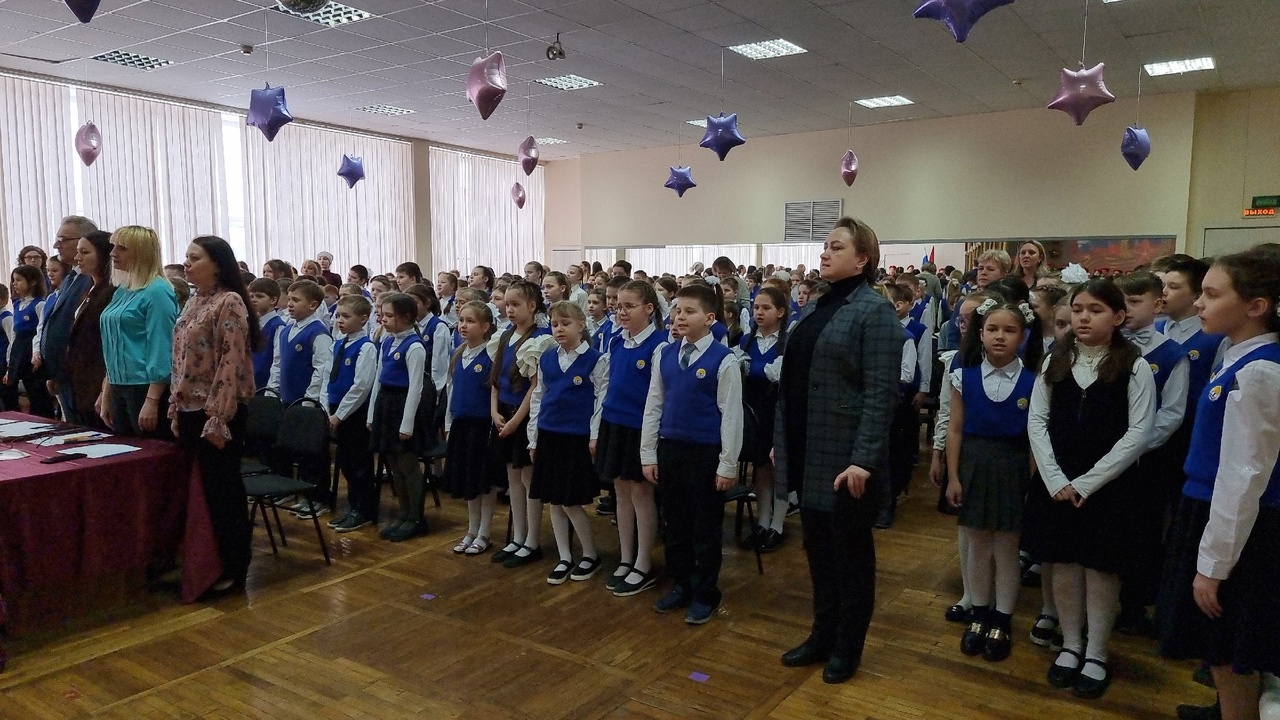 Сегодня выступали ученики начальной школы.